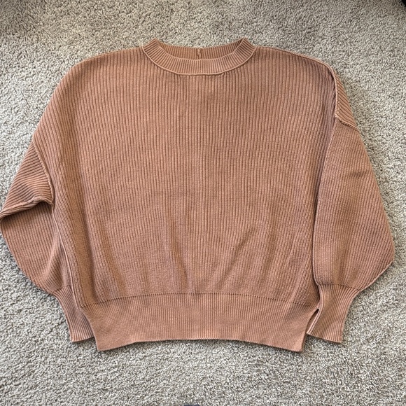 American Eagle Outfitters Sweaters - American Eagle Outfitters Tan Ribbed Crew Neck Sweater